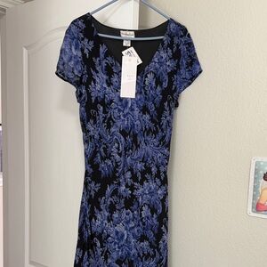 Signature Studio Black & Blue Floral V‑Neck Midi Dress